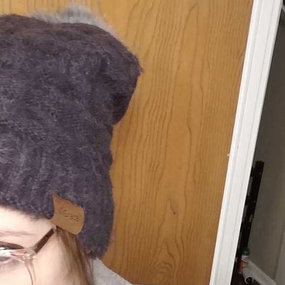Winter hat gray - Picture 2 of 2